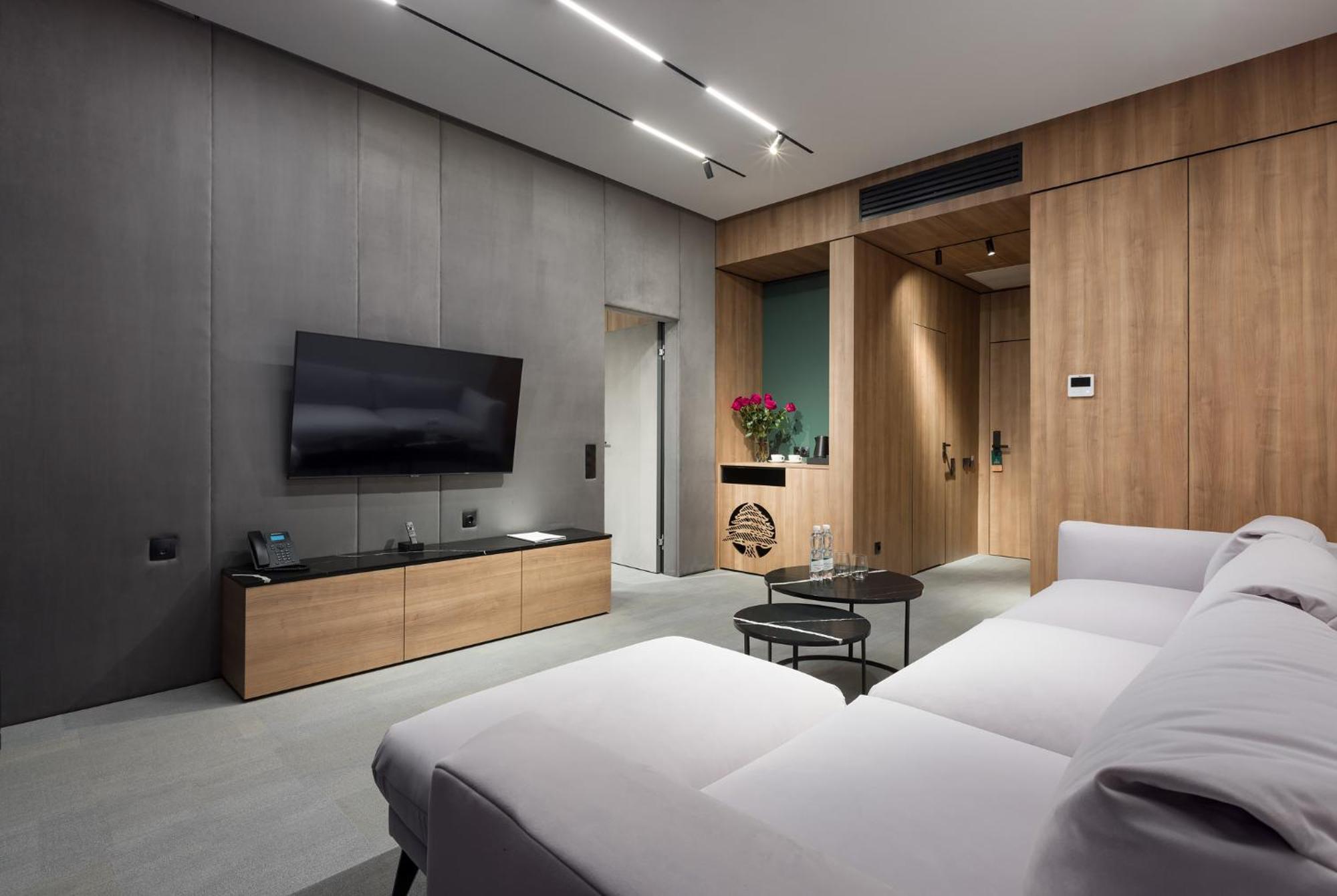 Hotel Святий Шарбель Moršyn Exteriér fotografie