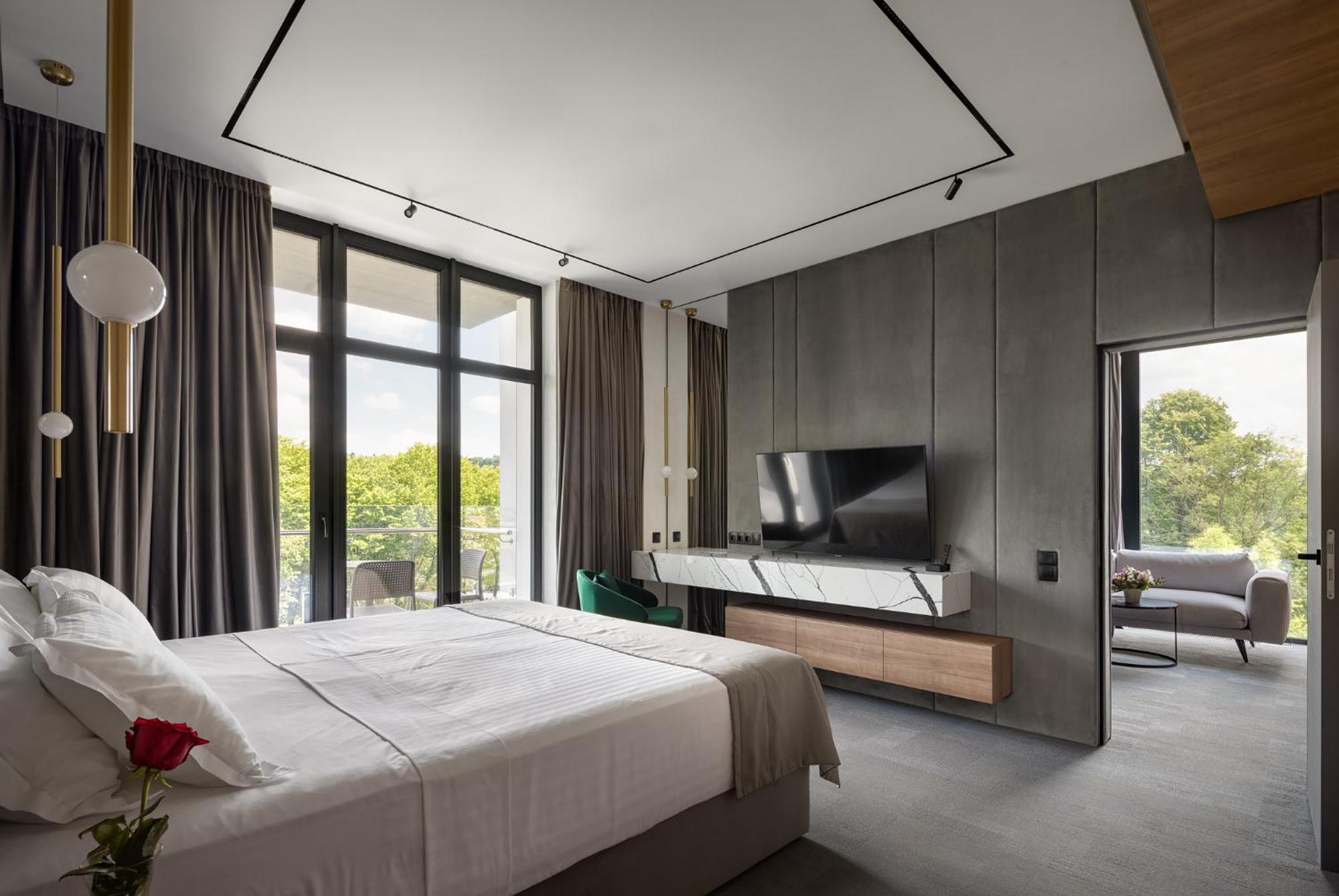 Hotel Святий Шарбель Moršyn Exteriér fotografie